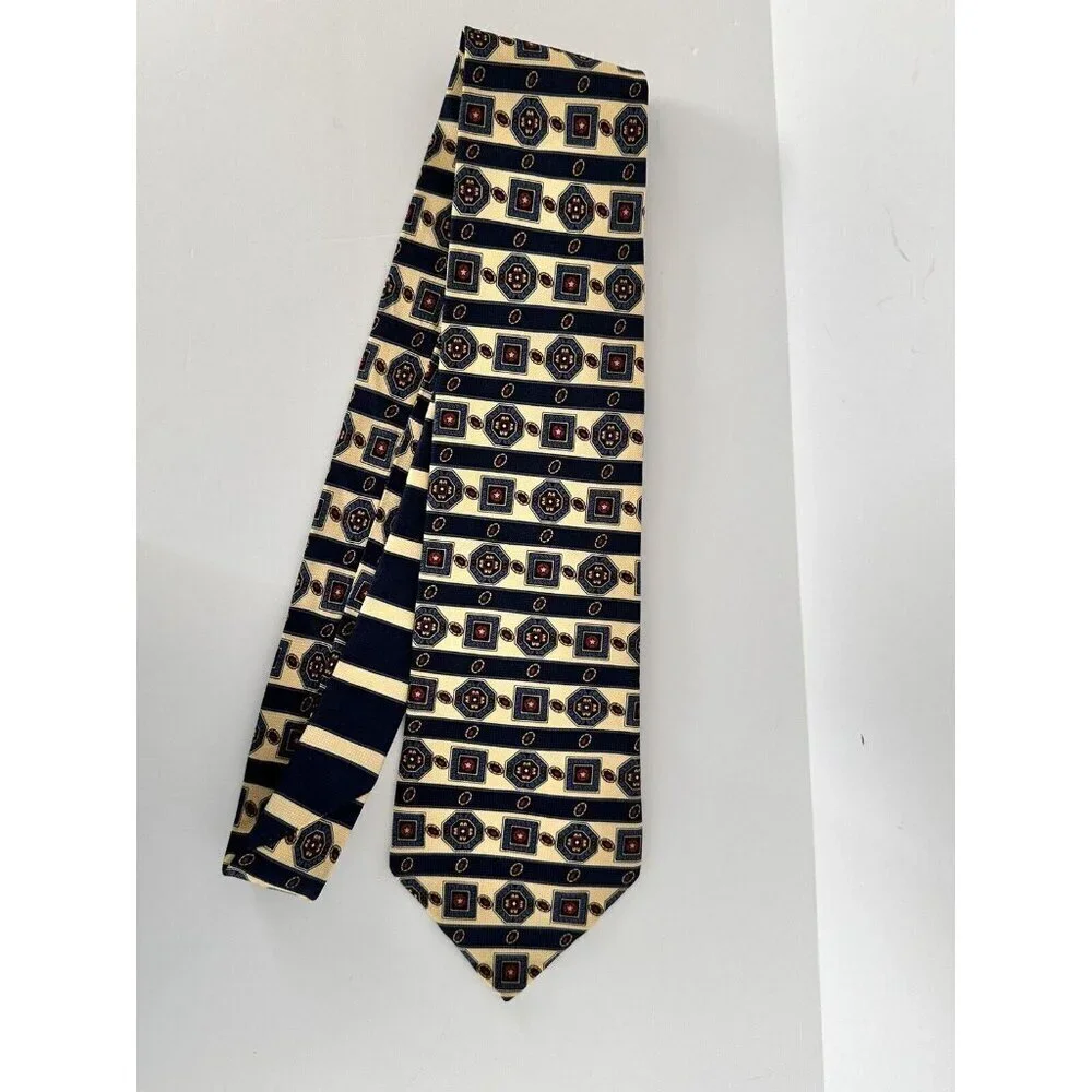 Tommy Hilfiger pre owned